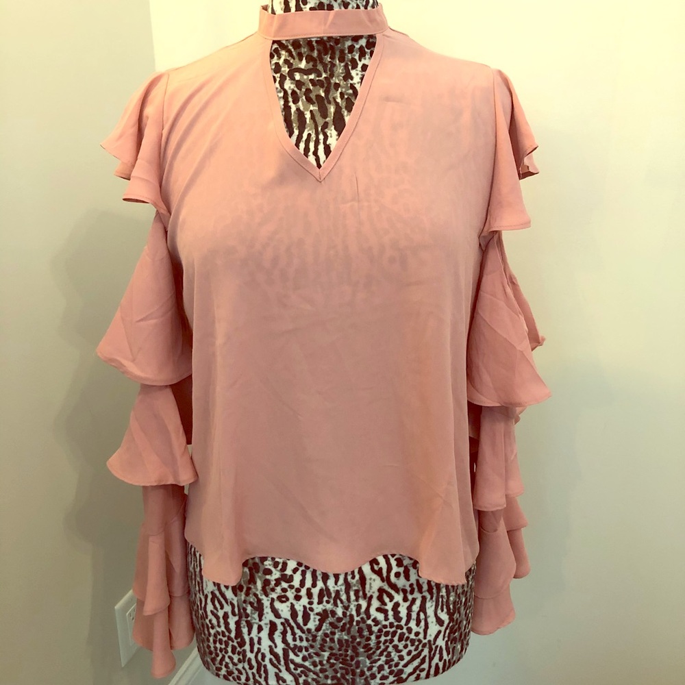 🔴 Cold Shoulder Ruffle Sleeve Top